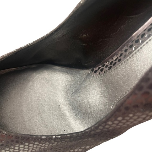 White House Black Market Silver Stilleto Heel shoes Size 9 1/2 M - Picture 5 of 8